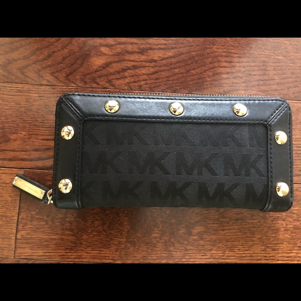 Michael Kors wallet
